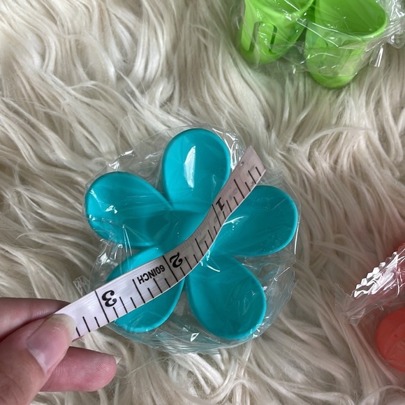 Trendy Y2K vibrant summer flower hair clip claw clip blue orange hair accessory - Picture 7 of 16